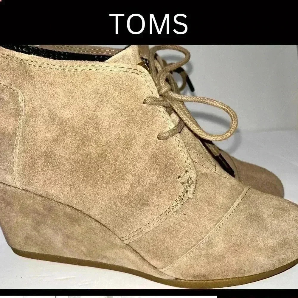 Toms Kayla Lace up Suede Wedge Bootie size 7W shoes - Picture 2 of 11